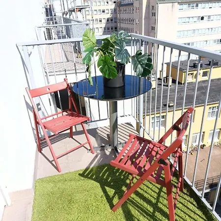 Novy 3 Izbovy Mezonet V Centre Mesta